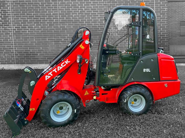 Attac SZ 810 L Pienkuormaaja